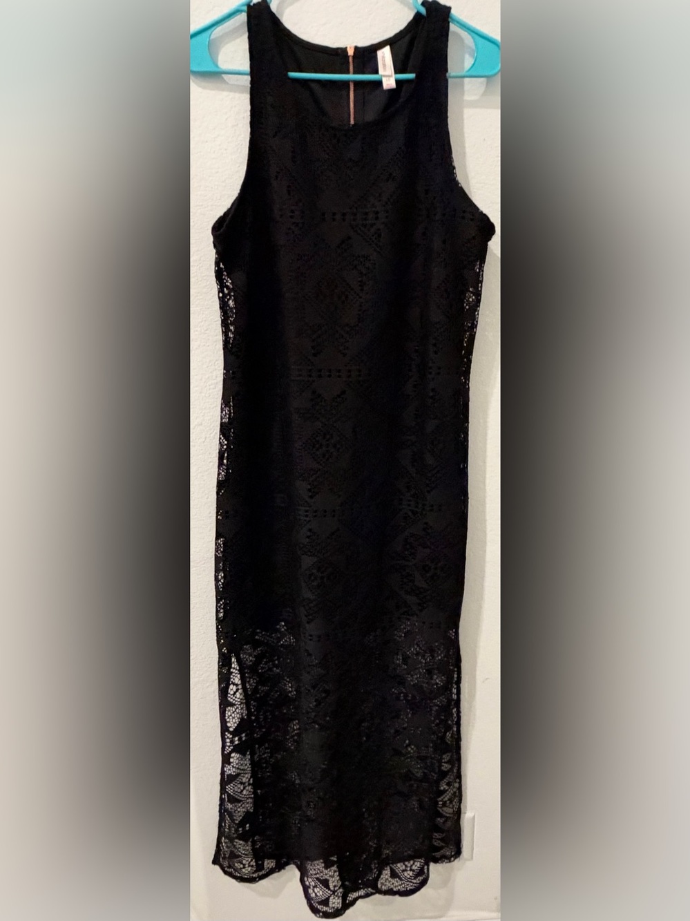 Black Lace Sleeveless Dress